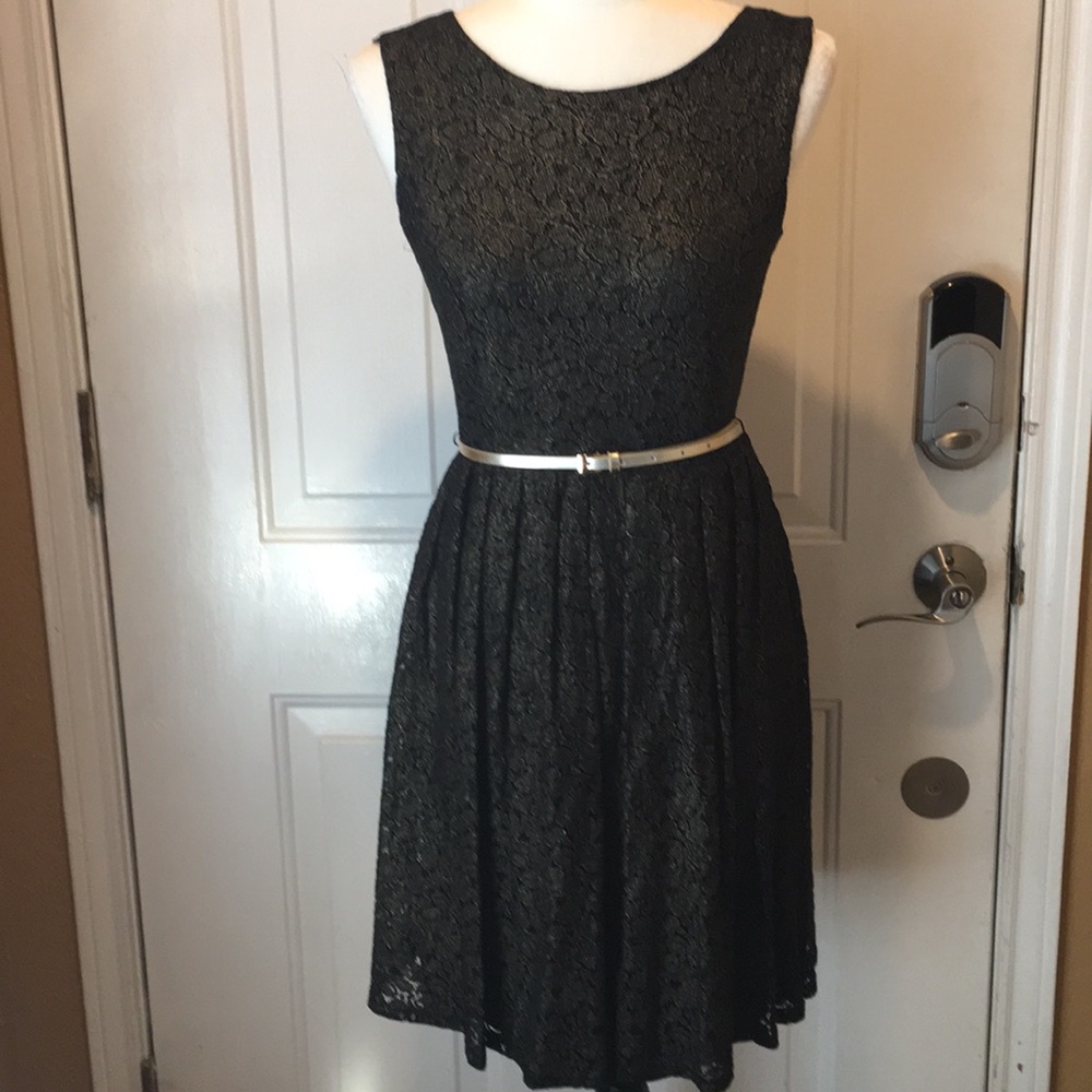 Ellen Tracy lace dress size 2